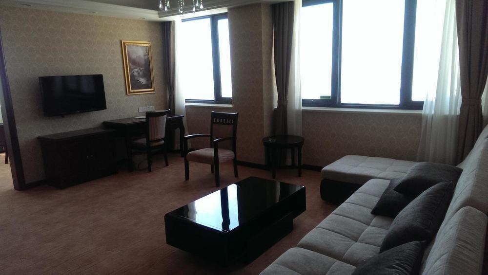 Vienna Hotel Sh Fengxian Nanqiao Jinhai Road Shanghai Eksteriør billede