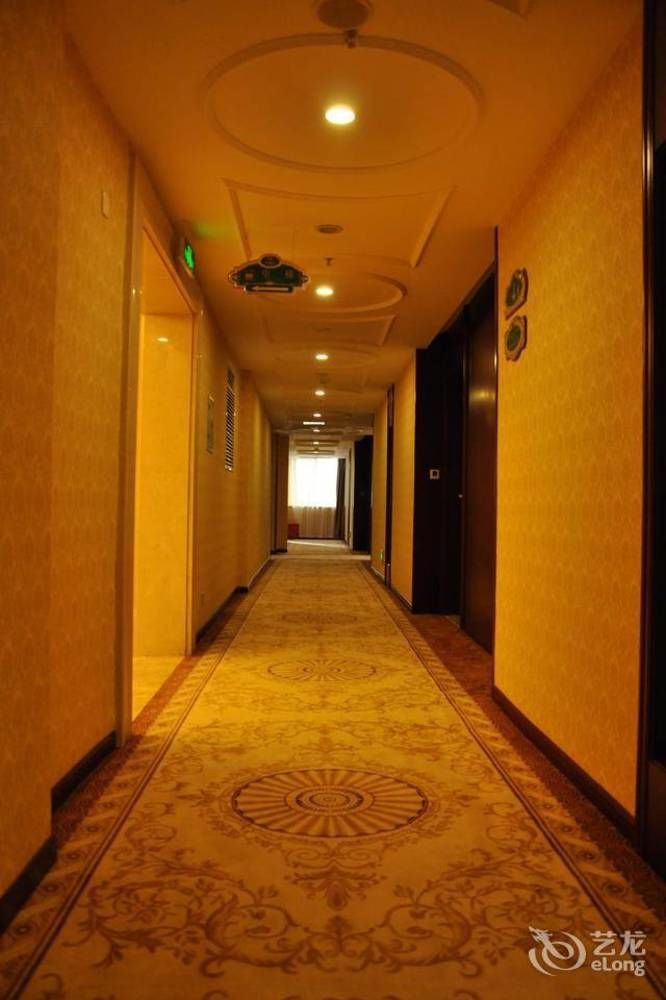Vienna Hotel Sh Fengxian Nanqiao Jinhai Road Shanghai Eksteriør billede