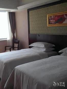 Vienna Hotel Sh Fengxian Nanqiao Jinhai Road Shanghai Eksteriør billede